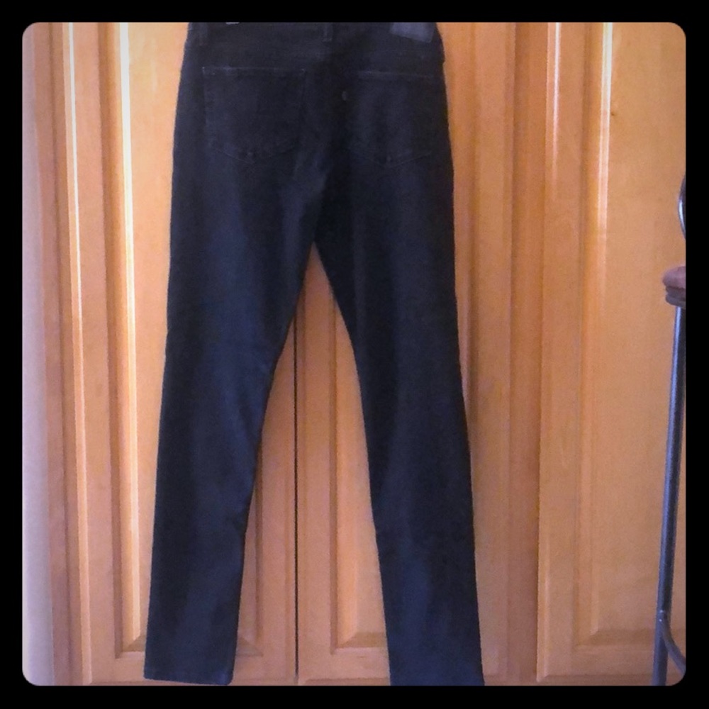 Levi 524 Skinny Faded Black